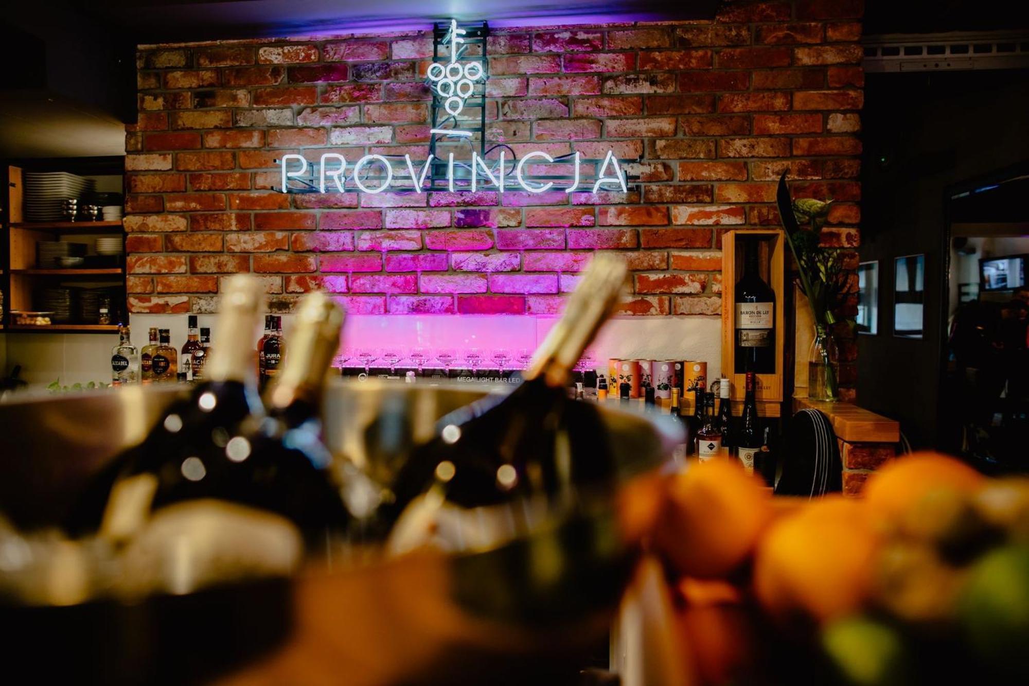 Boutique Provincja Winebar & Rooms Allenstein Exterior foto